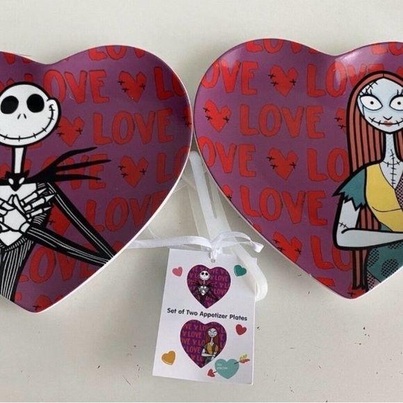 Set Of 2 Disney's Nightmare Before
Christmas Appetizer Plates Heart Jack Sally - Picture 2 of 4